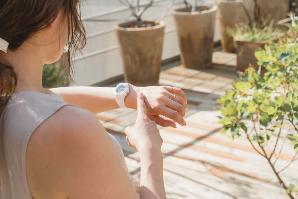 瞑想は時間の無駄じゃない｜継続で得られる3効果をイメージできる画像