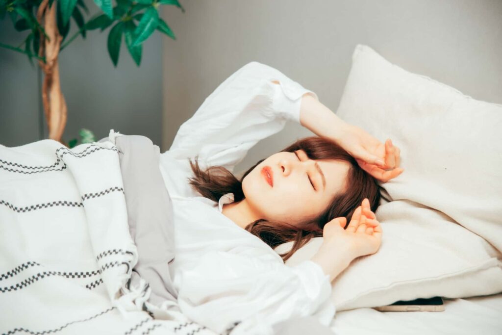 瞑想中に寝てしまう4つの原因｜対策と眠くなりにくい瞑想法も紹介をイメージできる画像